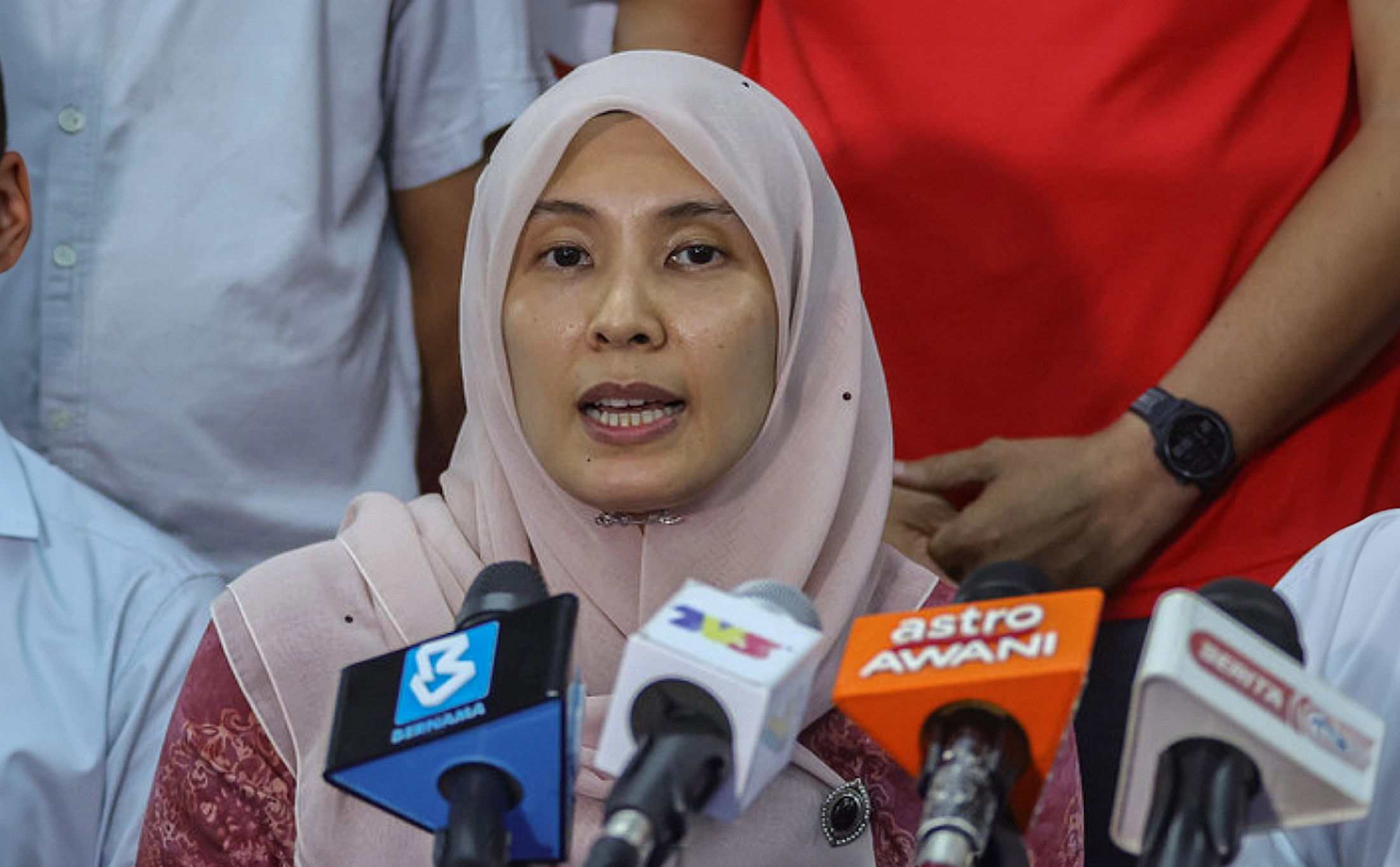 Nurul Izzah umum bakal tunai haji